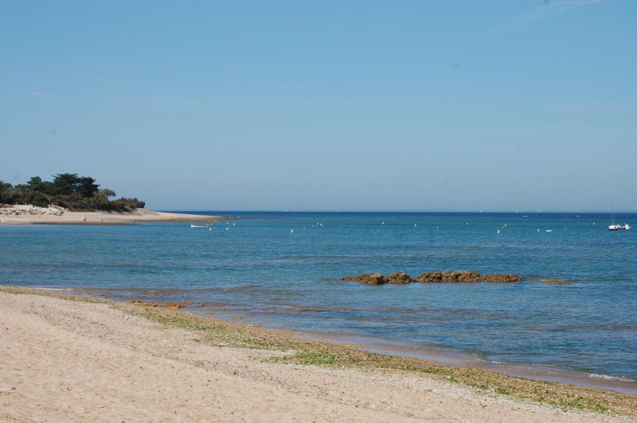 Camping La Pree Les Portes-en-Re Екстериор снимка